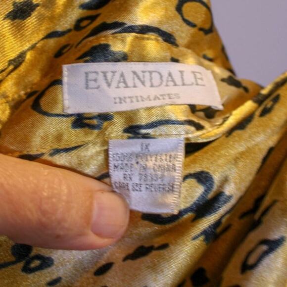 Evandale Intimates Cheetah Print Sleep Top Satin Animal Print Sleepwear - Picture 4 of 4